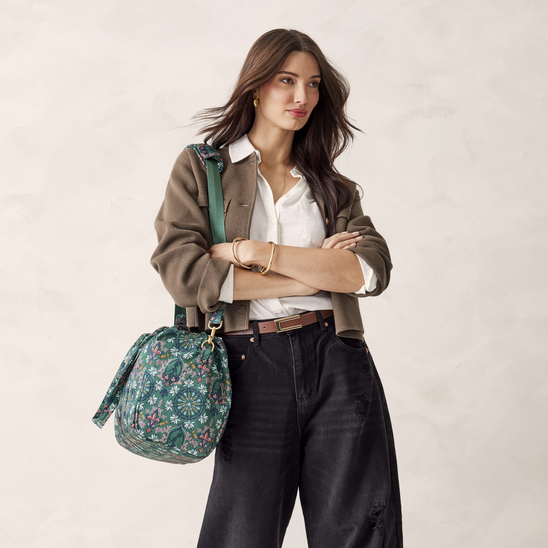 Disney Miramar Weekender-Tiana Silhouette Medallion-Image 3-Vera Bradley