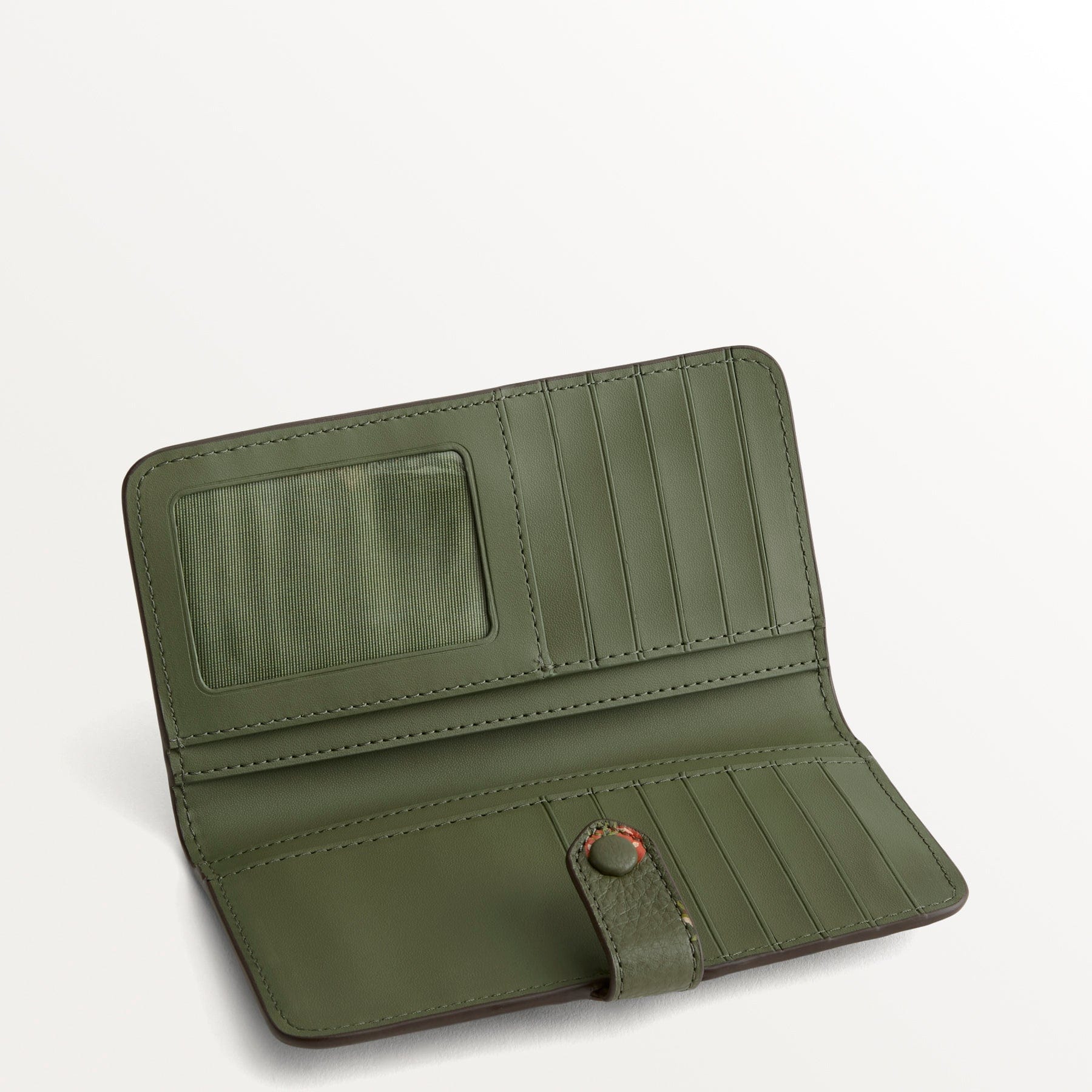 Tab Wallet-Image 3-Vera Bradley