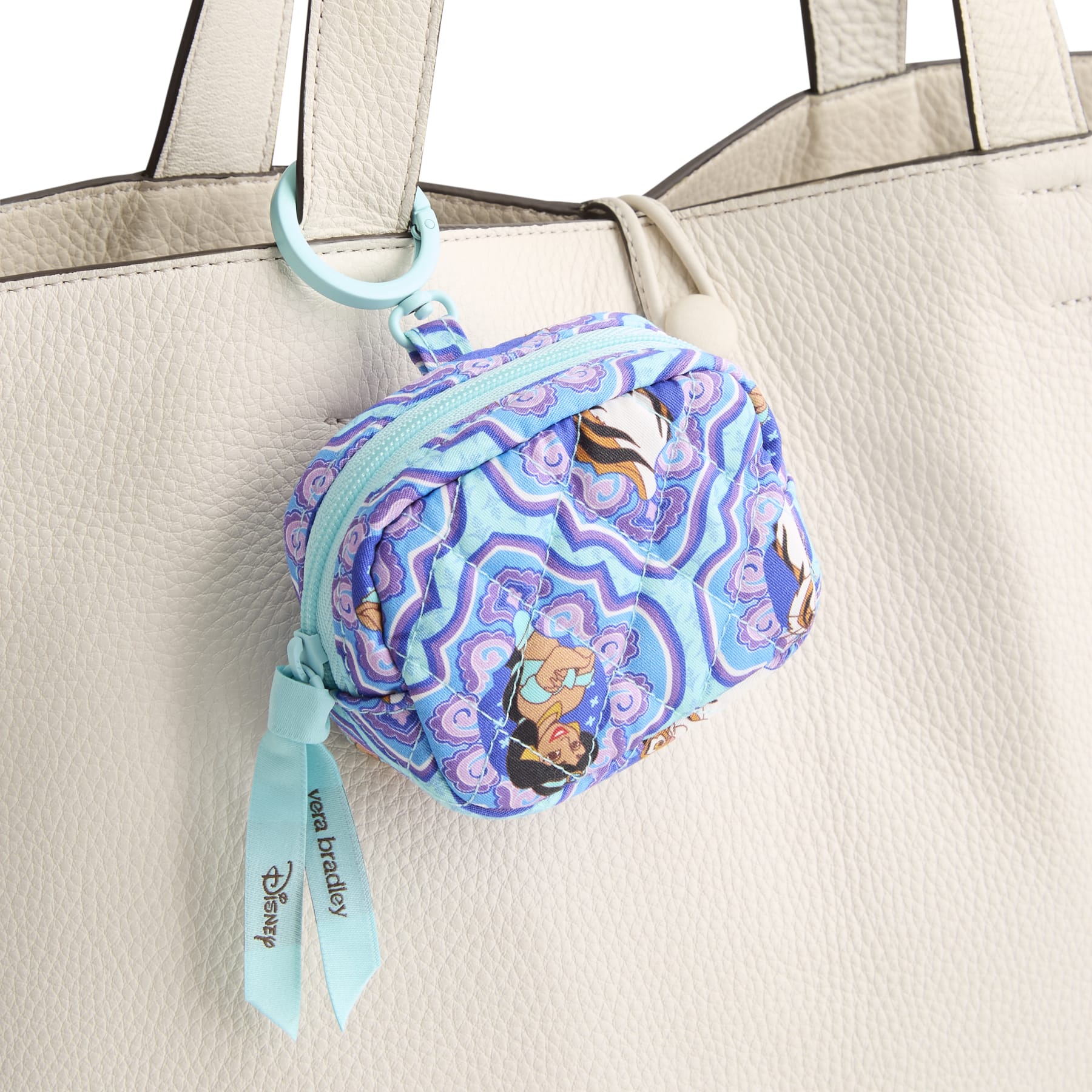5482323466-V5.jpg